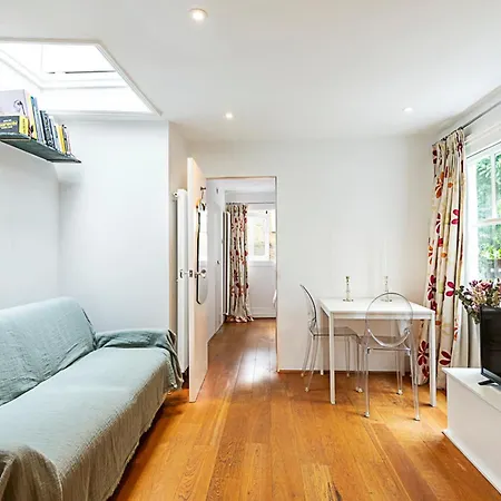 Parsons Green Modern One Bedroom Flat